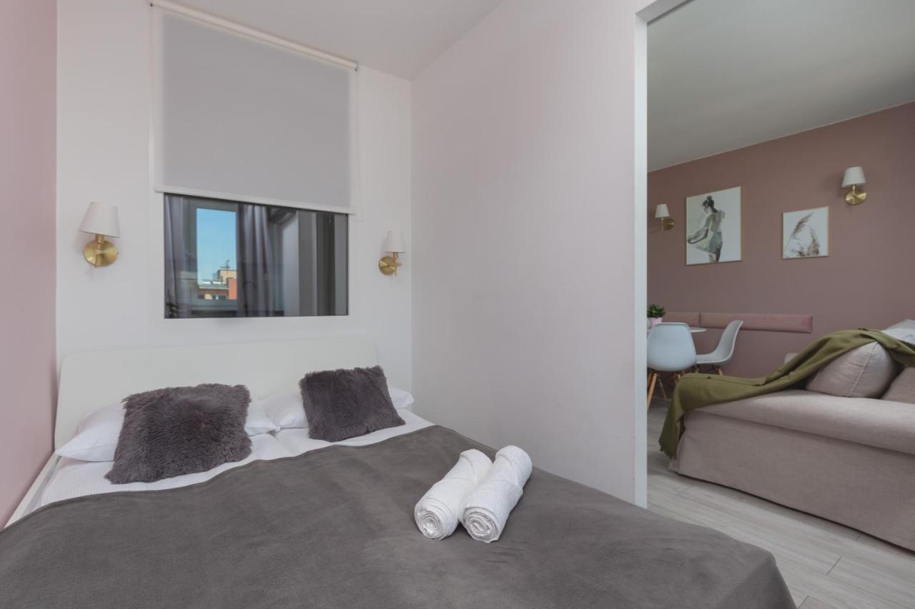 Apartaments Solec 79 By Noclegi Renters Varşova Dış mekan fotoğraf