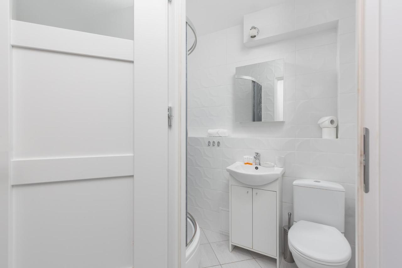 Apartaments Solec 79 By Noclegi Renters Varşova Dış mekan fotoğraf