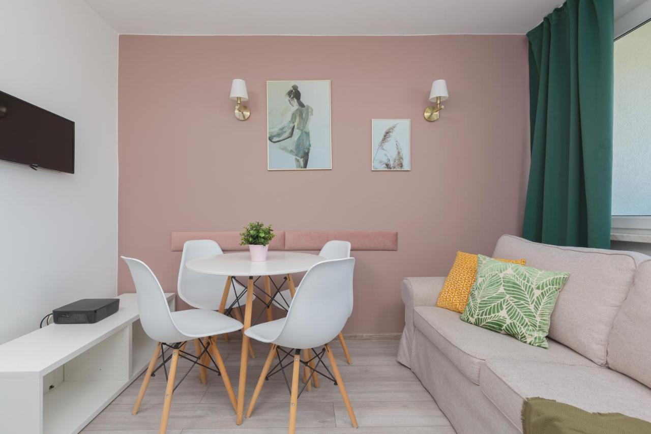 Apartaments Solec 79 By Noclegi Renters Varşova Dış mekan fotoğraf