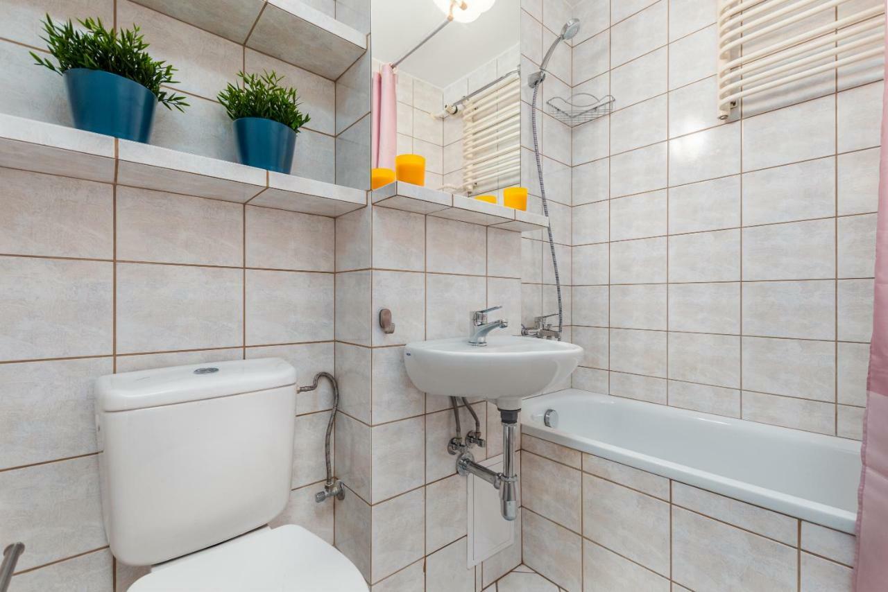 Apartaments Solec 79 By Noclegi Renters Varşova Dış mekan fotoğraf