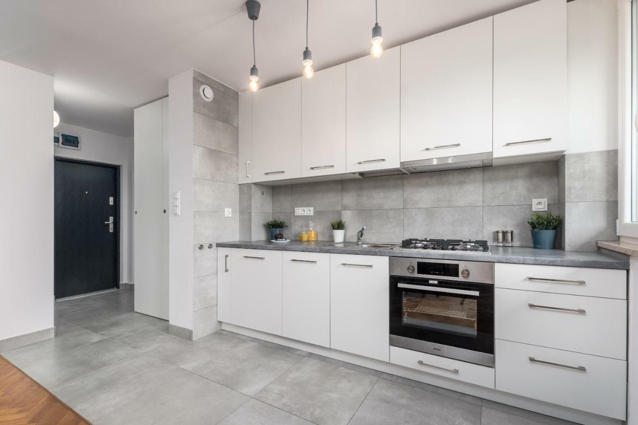Apartaments Solec 79 By Noclegi Renters Varşova Dış mekan fotoğraf